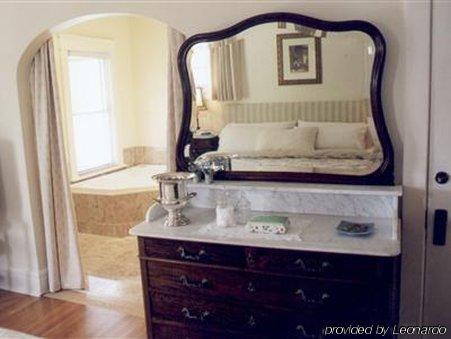 Bluecrest Bed And Breakfast Niagara Falls Chambre photo
